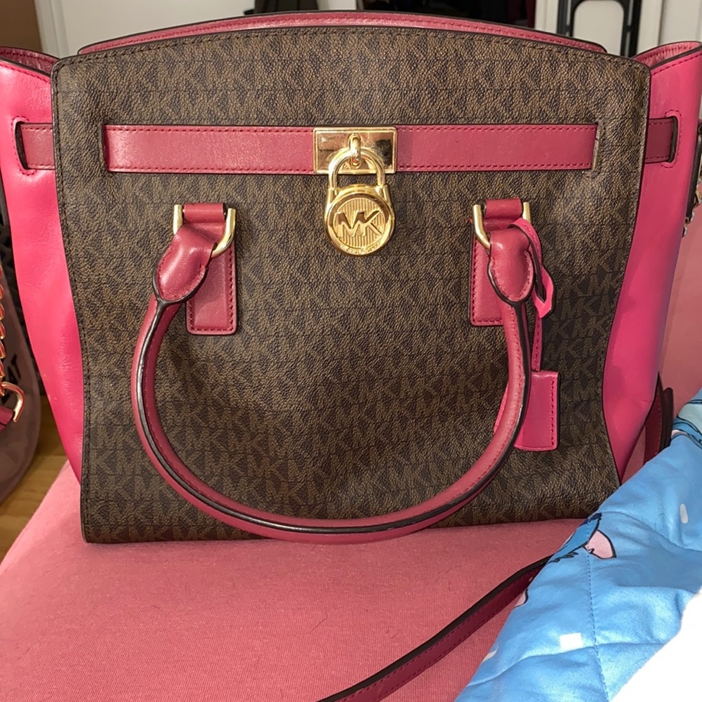 Michael Kors Hamilton Color-Block Logo And
Leather Satchel